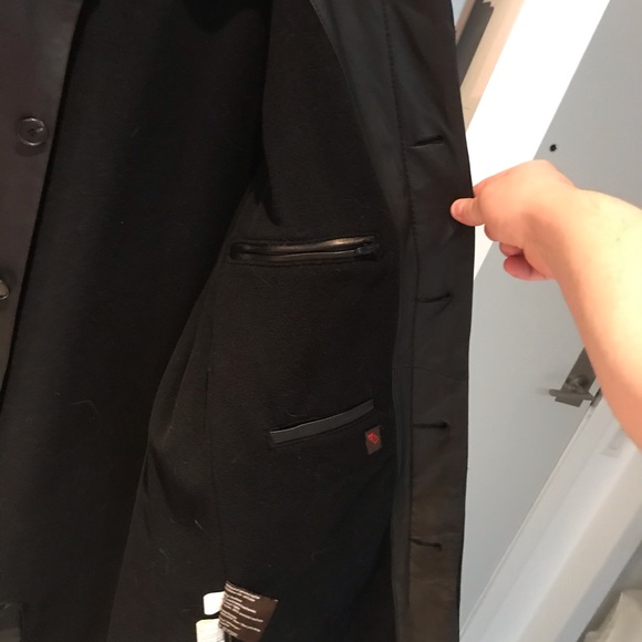 Danier - Brand New 3/4 Length Italian Leather Coat - Picture 7 of 11